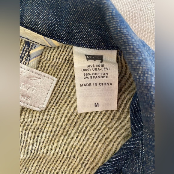 Levi's Jeans Dark Wash Blue Denim Blazer Style Jacket with Silver Buttons Medium - Picture 7 of 9